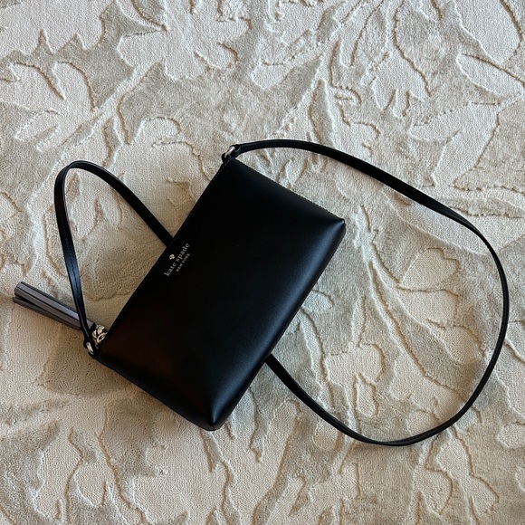 Kate Spade Elegant Black Crossbody Bag - Picture 1 of 5